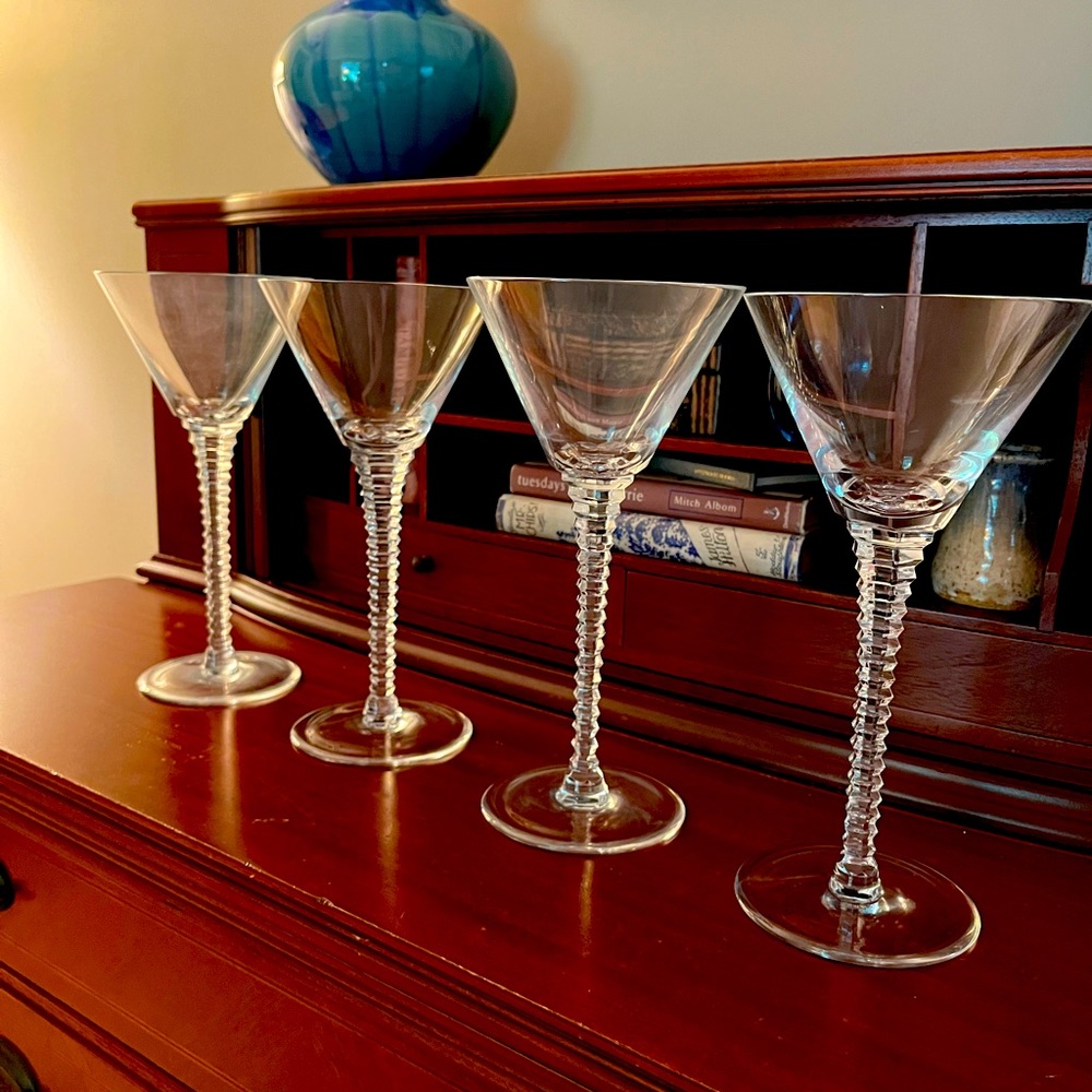 Set of 4 William Yeoward martini glasses, minimal use in perfect condition